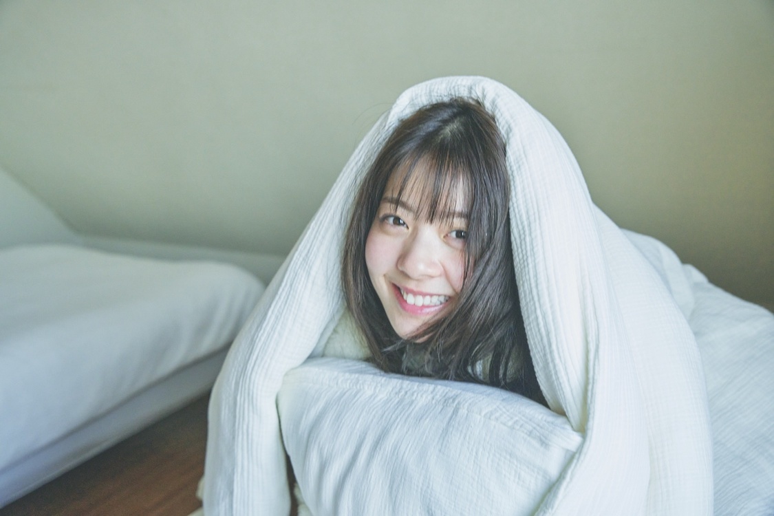 星乃夢奈 初の写真集『恋の色。』より