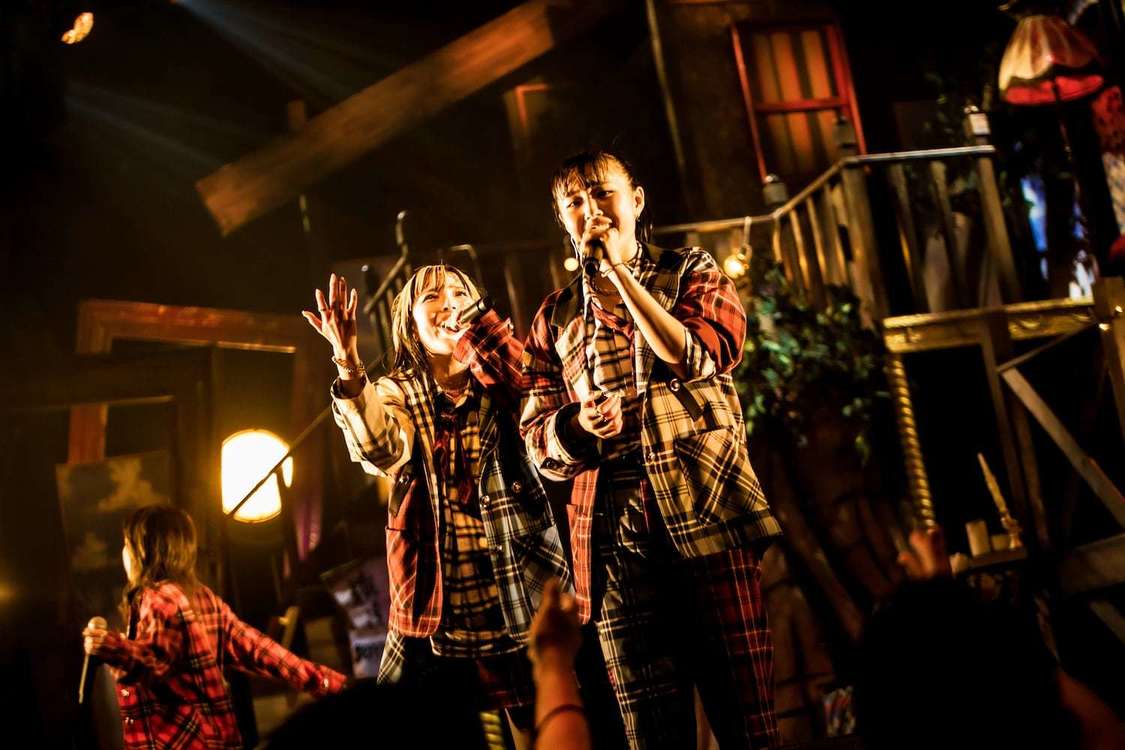 POPPiNG EMO＜9thワンマンライブ“ZEPPiNG EMO”＞KT Zepp Yokohama（2023年6月13日）撮影：SHIBA