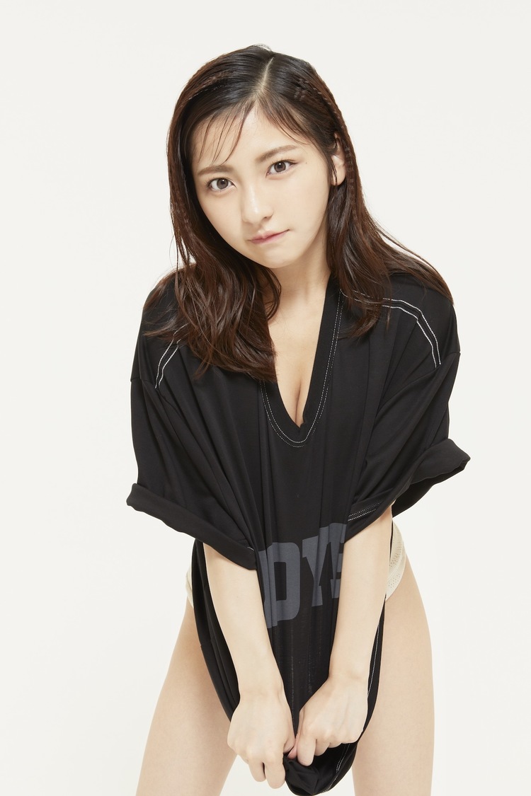 十味（#2i2）『サイゾー』アザーカット（撮影：岩澤高雄（The VOICE）／スタイリスト：菅沼 愛（TRON）／ヘアメイク：塩田結香（JULLY））