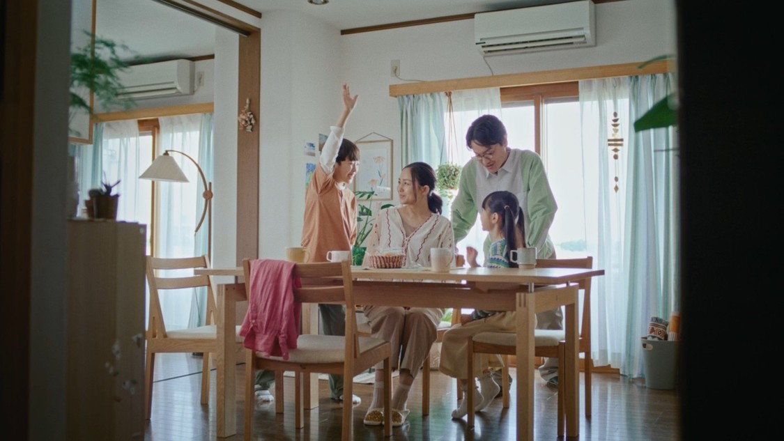 ポケモンカードゲーム新TVCM「それか、ポケカ?」篇