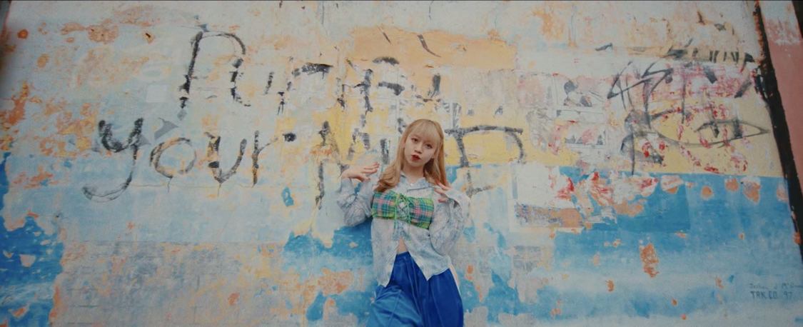 ExWHYZ「フラチナサマー」MVより