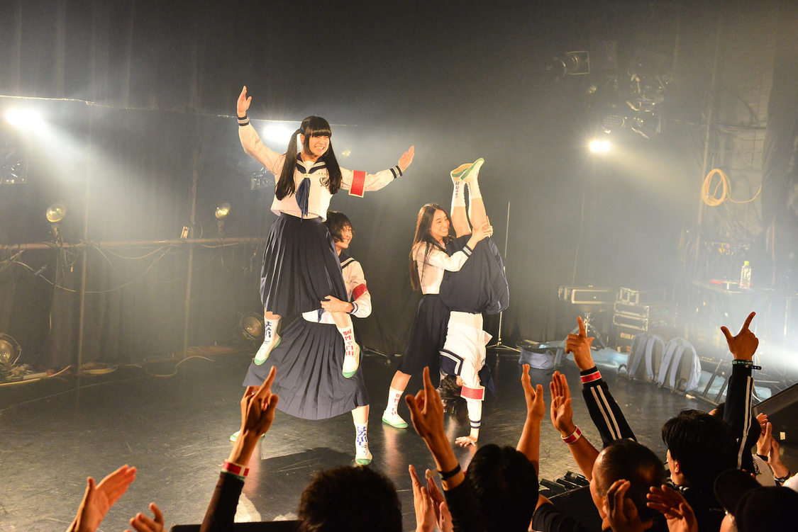 新しい学校のリーダーズ＜YATSUI FESTIVAL! 2019＞｜clubasia（2019年6月15日）／撮影：清水ケンシロウ