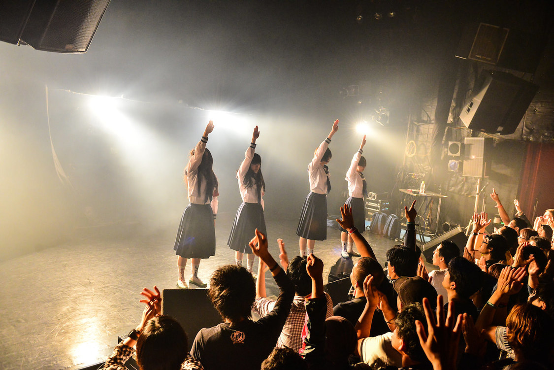 新しい学校のリーダーズ＜YATSUI FESTIVAL! 2019＞｜clubasia（2019年6月15日）／撮影：清水ケンシロウ