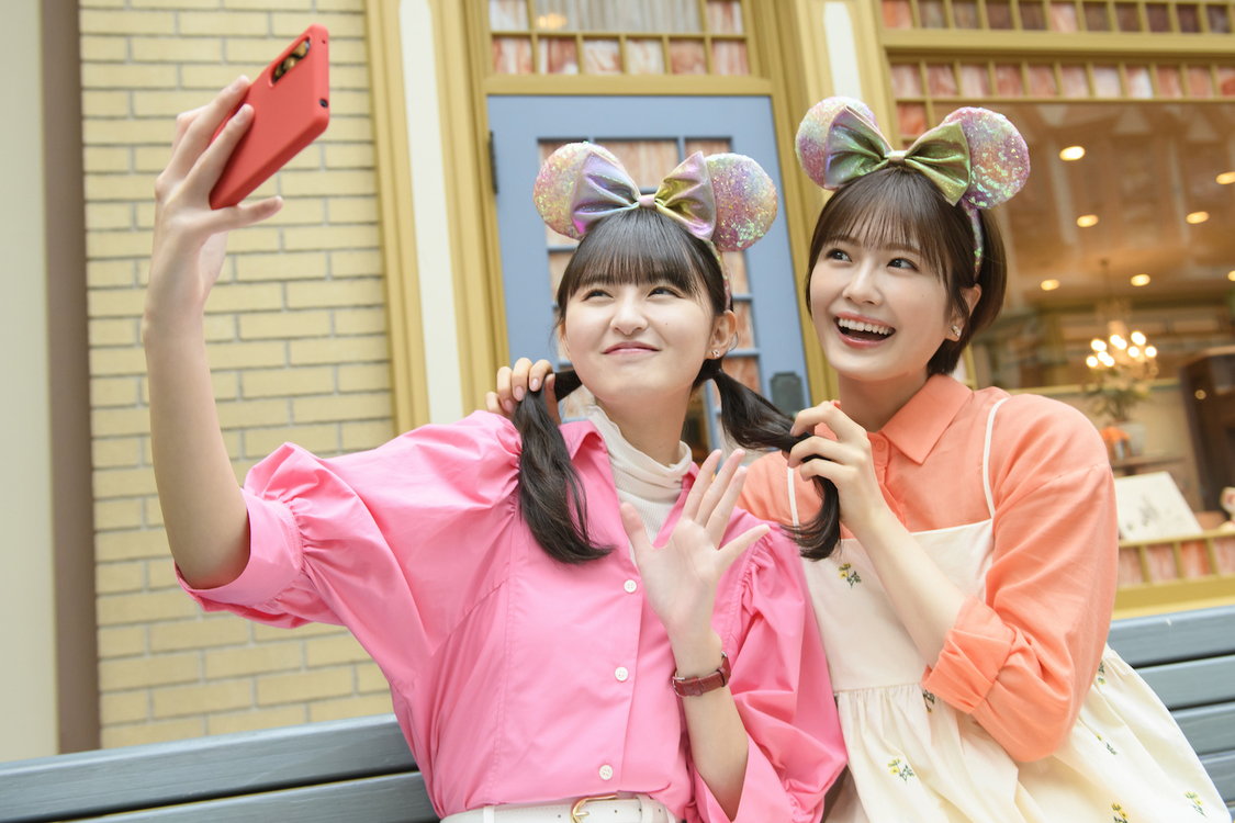 『ディズニー★JCBカード』新CM「いっしょに、夢をつなげよう！」篇より（©Disney）