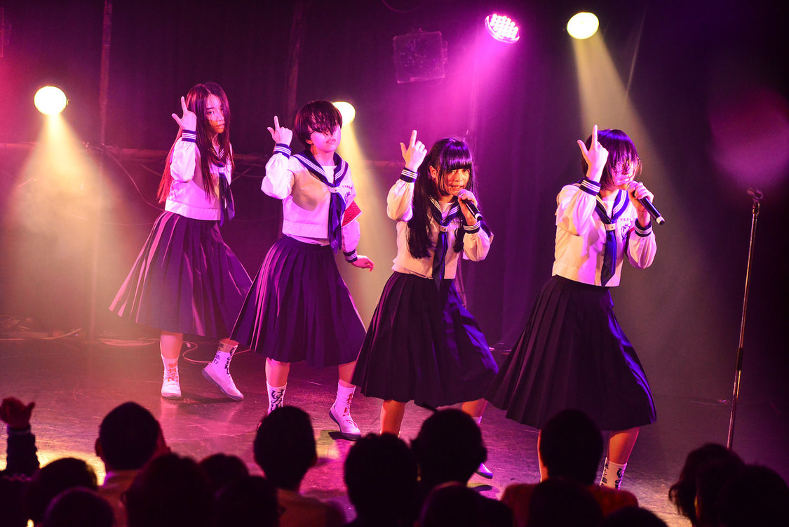 新しい学校のリーダーズ＜YATSUI FESTIVAL! 2019＞｜clubasia（2019年6月15日）／撮影：清水ケンシロウ