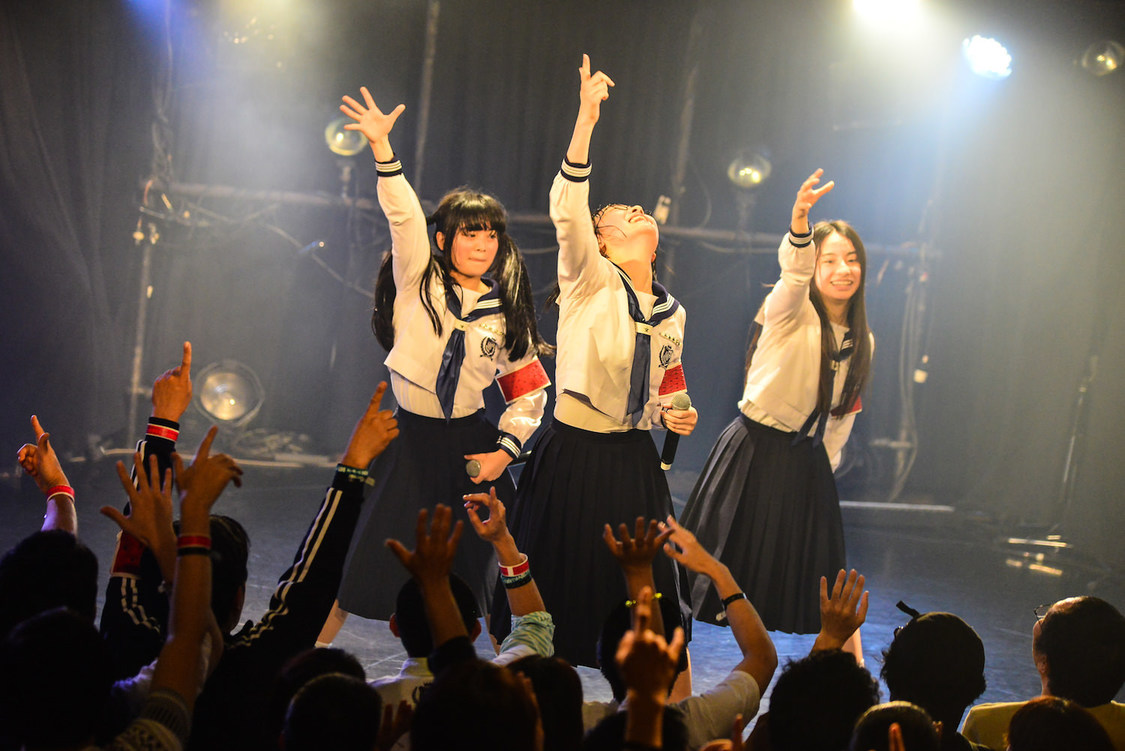 新しい学校のリーダーズ＜YATSUI FESTIVAL! 2019＞｜clubasia（2019年6月15日）／撮影：清水ケンシロウ