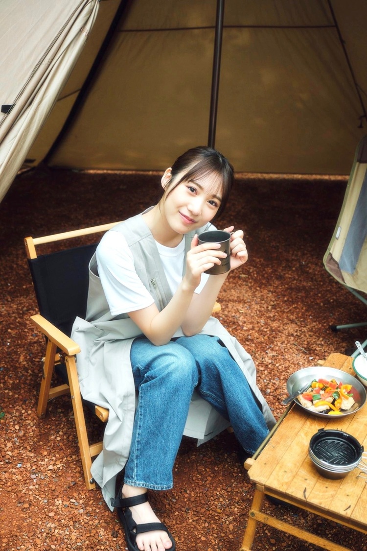 横野すみれ『Fine特別編集 SUNNY GIRL』アザーカット（Ⓒ日之出出版/Fine）