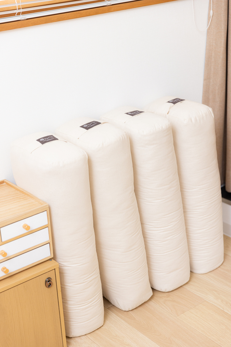 リストラティブヨガに用いるボルスター。