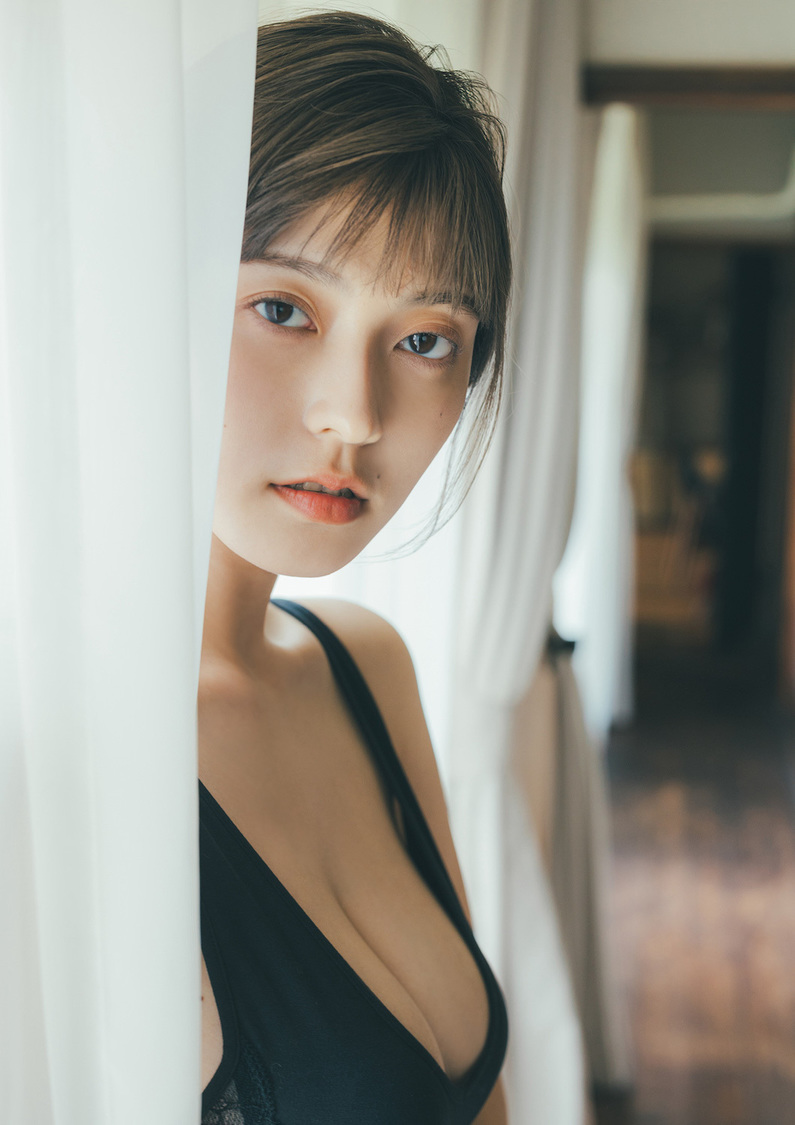 『【STRiKE！デジタル写真集】櫻井音乃　変幻自在』