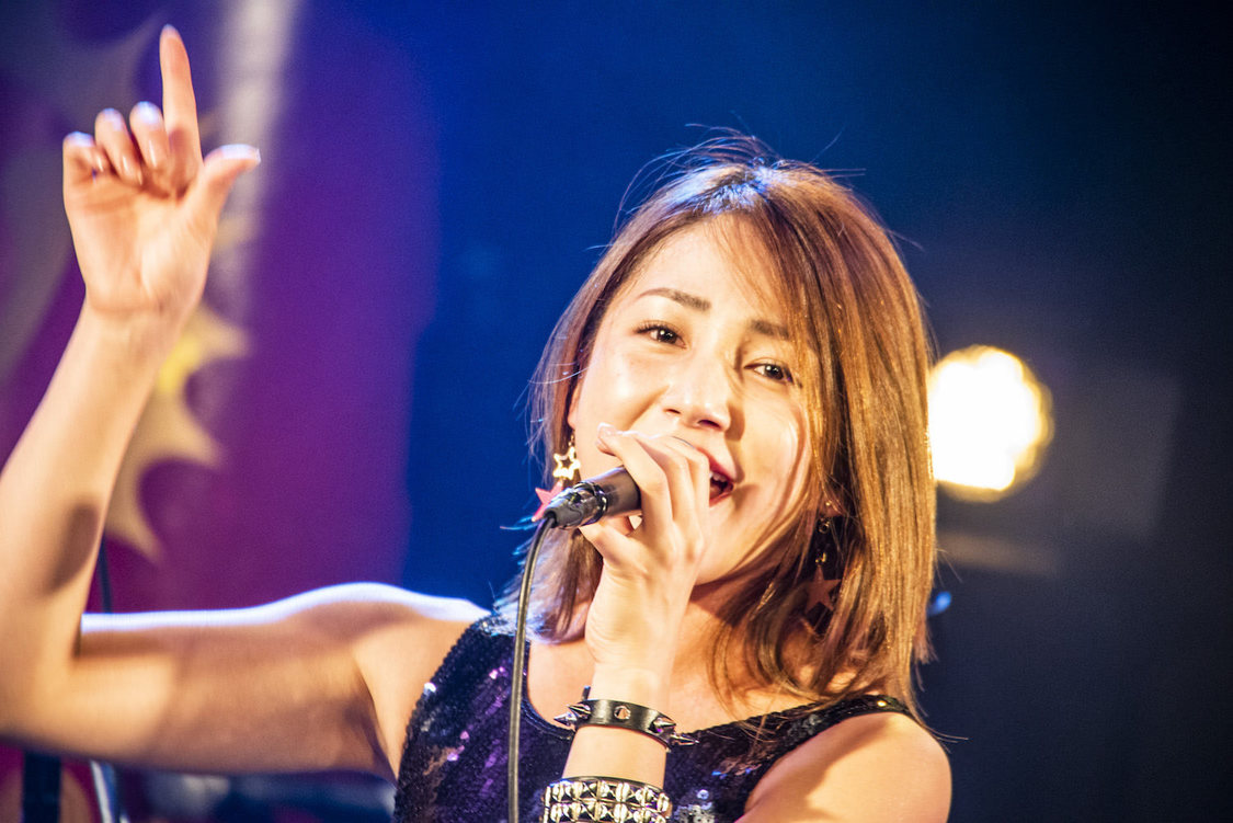 吉川友＜YATSUI FESTIVAL! 2019＞｜VUENOS（2019年6月15日）撮影：MAYUMI