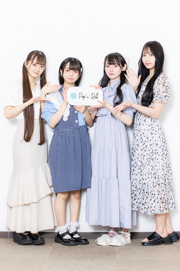 左から、こるね（i-COL）、あいす（i-COL）、星島ゆい（Merry BAD TUNE.）、三倉みく（Merry BAD TUNE.）