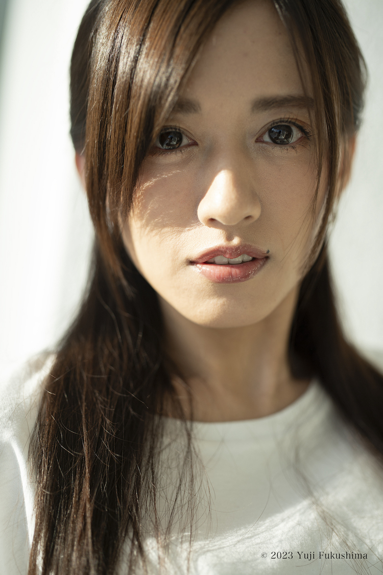 ＜希島あいり×福島裕二写真展 -希跡-＞より