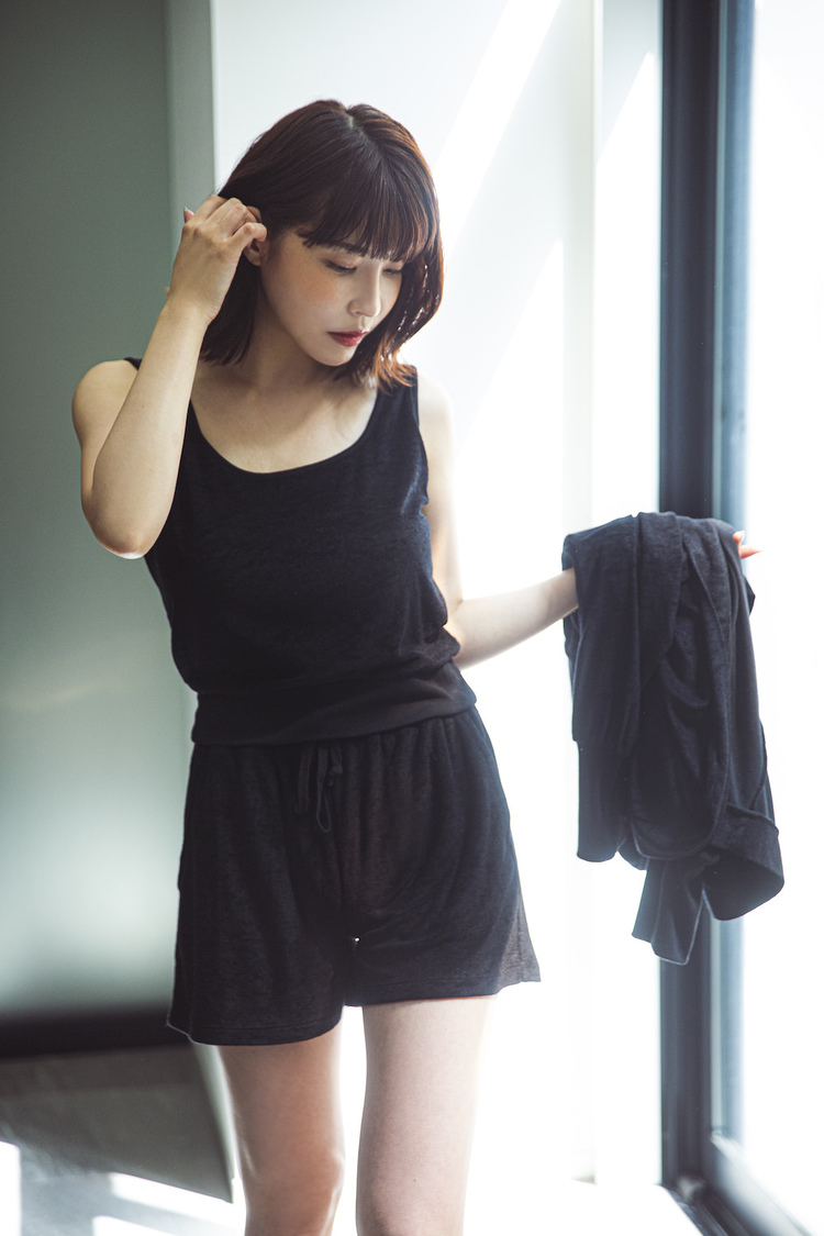 岸明日香「スタイルアップ・ルームウェア」