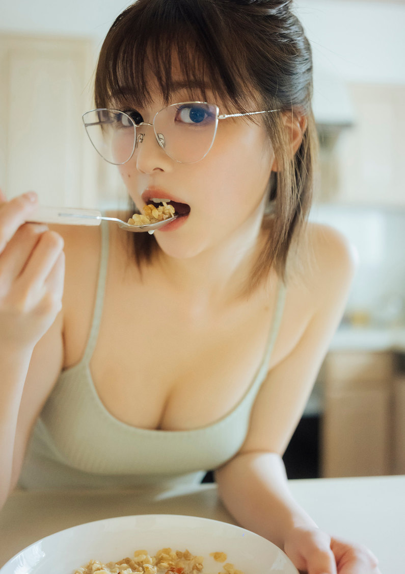 STRiKE！デジタル写真集『冴木柚葉　EVERYDAY』