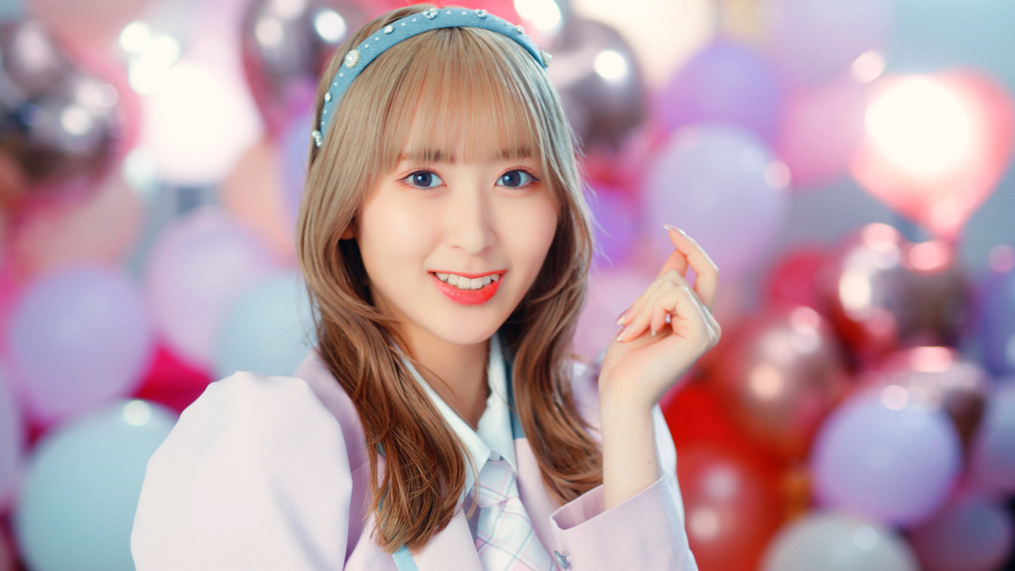 7thシングル「想わせぶりっこ」MVより