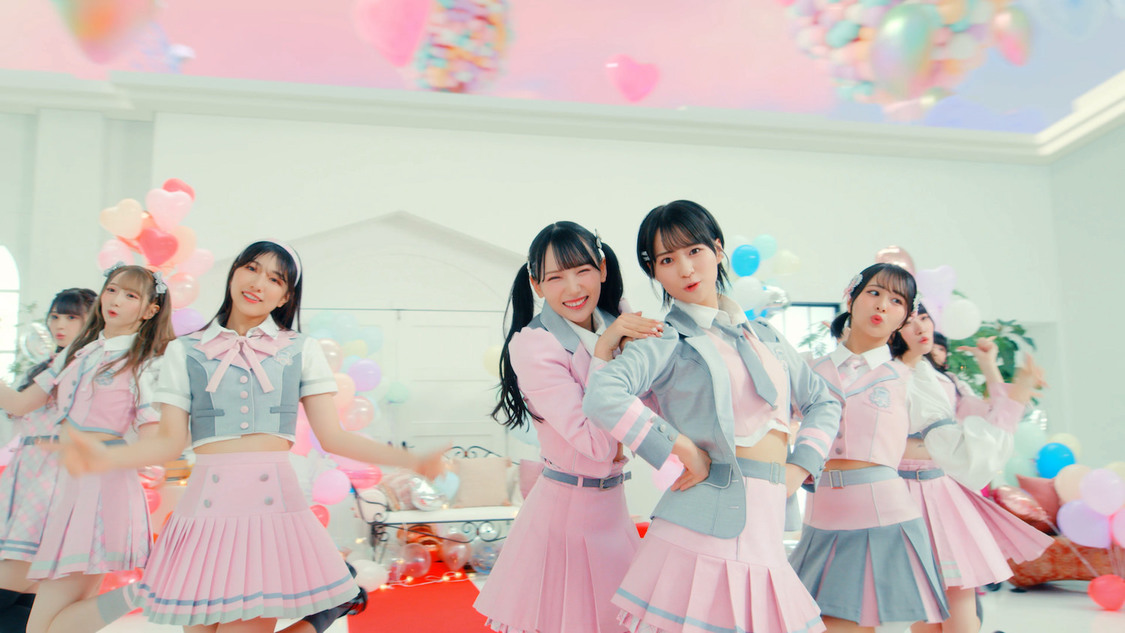 7thシングル「想わせぶりっこ」MVより