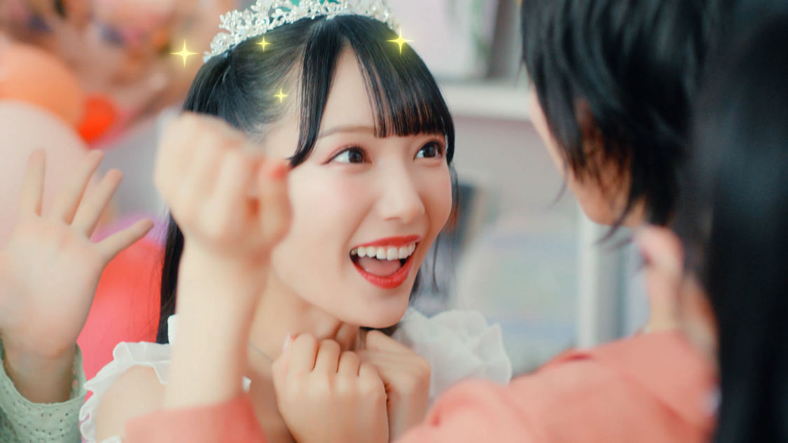 7thシングル「想わせぶりっこ」MVより