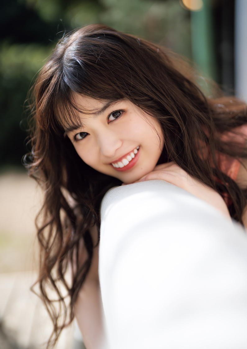 小川彩『グラビアチャンピオン』VOL.1（(C)小池伸一郎（秋田書店））