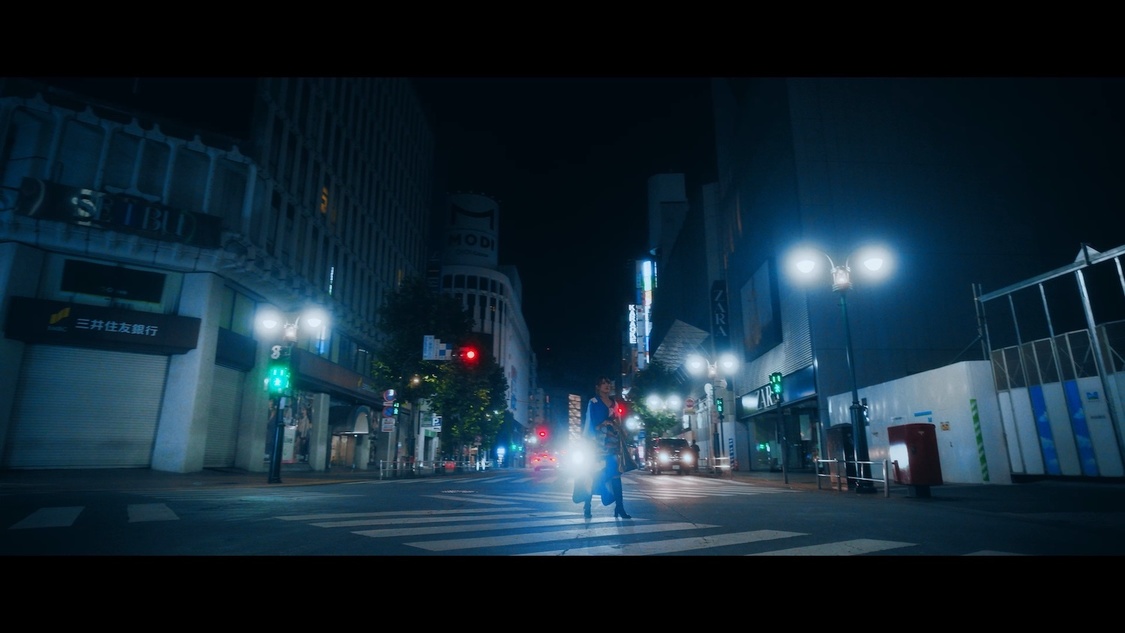 ナオ・オブ・ナオ（豆柴の大群）「FLASH BACK」MVより