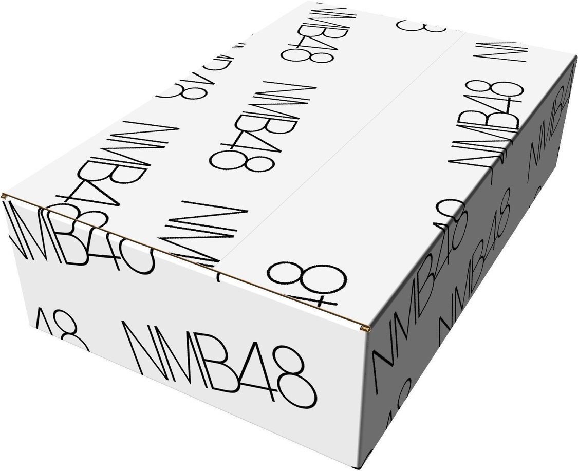 NMB48仕様“スペシャル配送BOX"（© UNIVERSAL MUSIC LLC.）