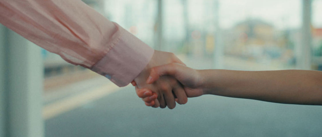 乃木坂46「マグカップとシンク」MVより