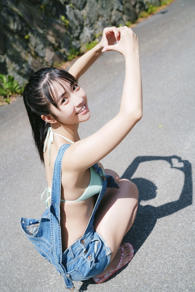 天羽希純（#2i2）『ヤングガンガン』アザーカット（（C）鈴木ゴータ（スクウェア・エニックス）