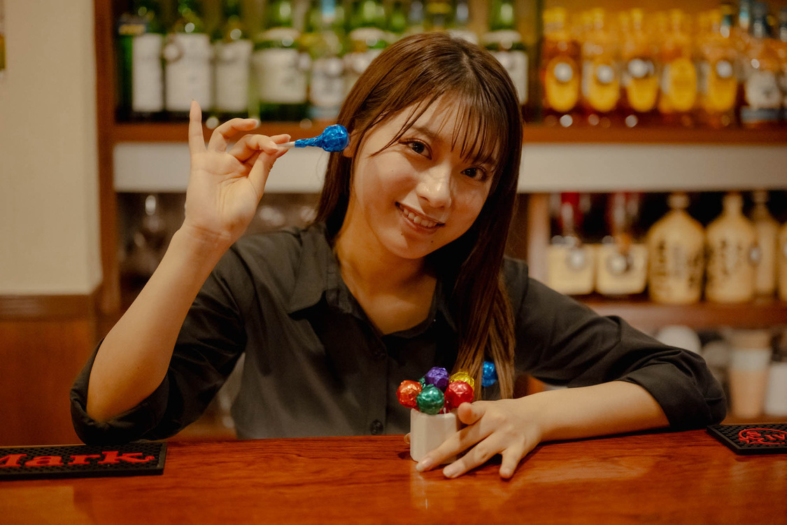 まるび（TOKYO MX『このハンバーガー、ピクルス忘れてる。』より）