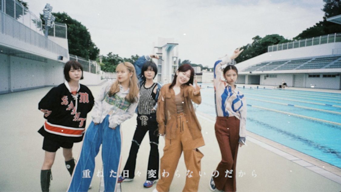 「ExWHYZ / Moonlight, Sunlight【Lyric Video】」より