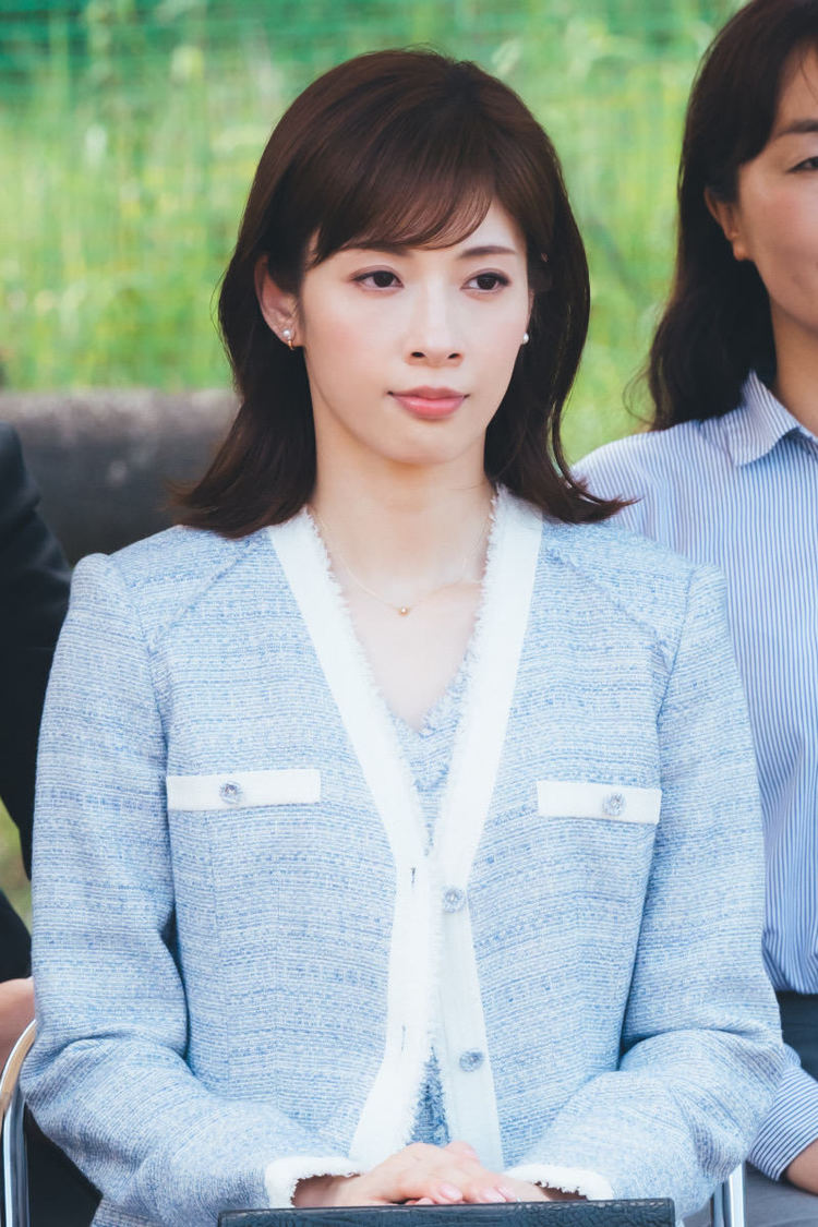 犬塚杏奈役・明日海りお（©TBS／撮影：ENO）