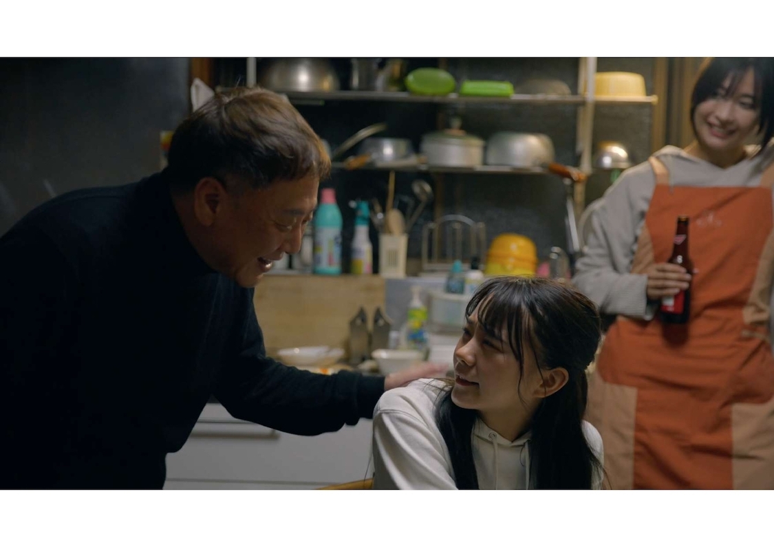 ©「近くて遠い親子」製作委員会