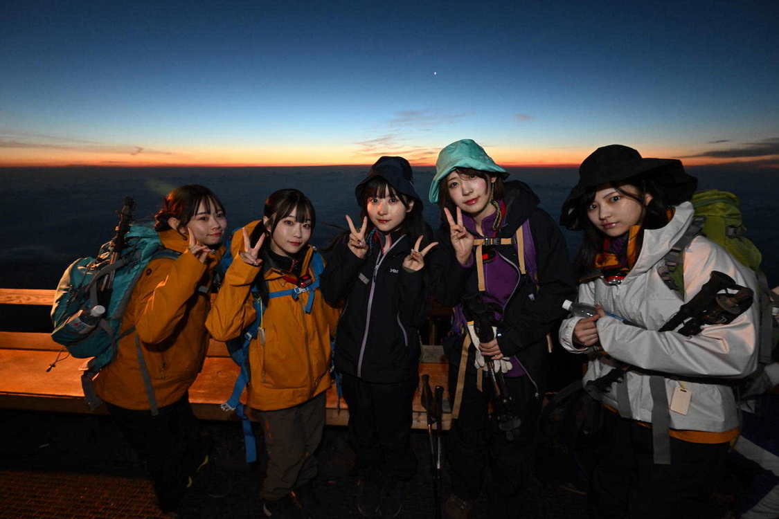 #ババババンビ富士山登山（©️斉藤明）