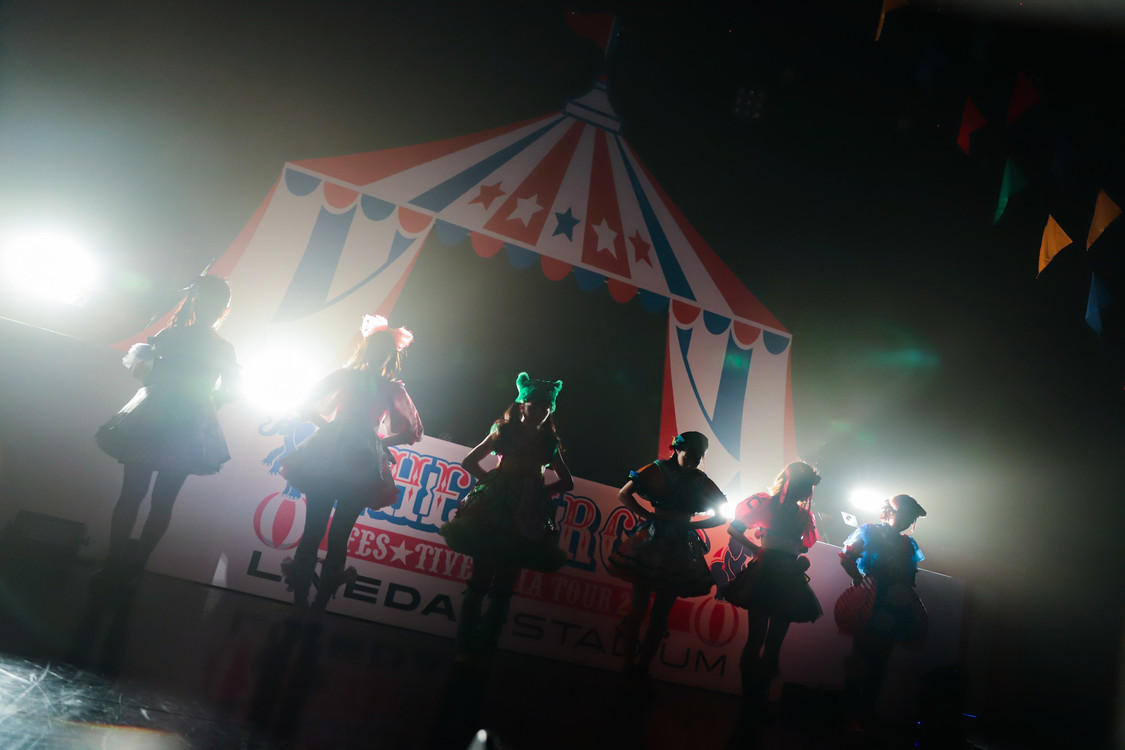 FES☆TIVEアジアツアー＜THE CIRCUS／ザ・サーカス＞ファイナル＆6周年記念公演より