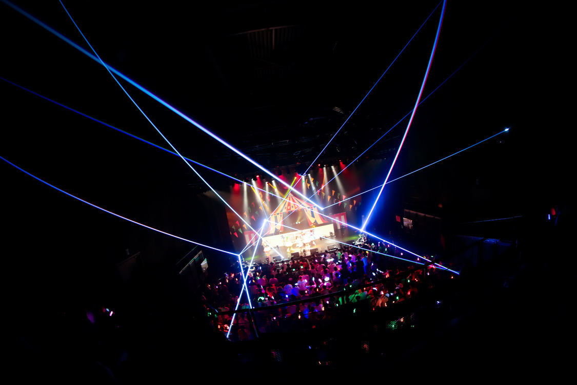 FES☆TIVEアジアツアー＜THE CIRCUS／ザ・サーカス＞ファイナル＆6周年記念公演より