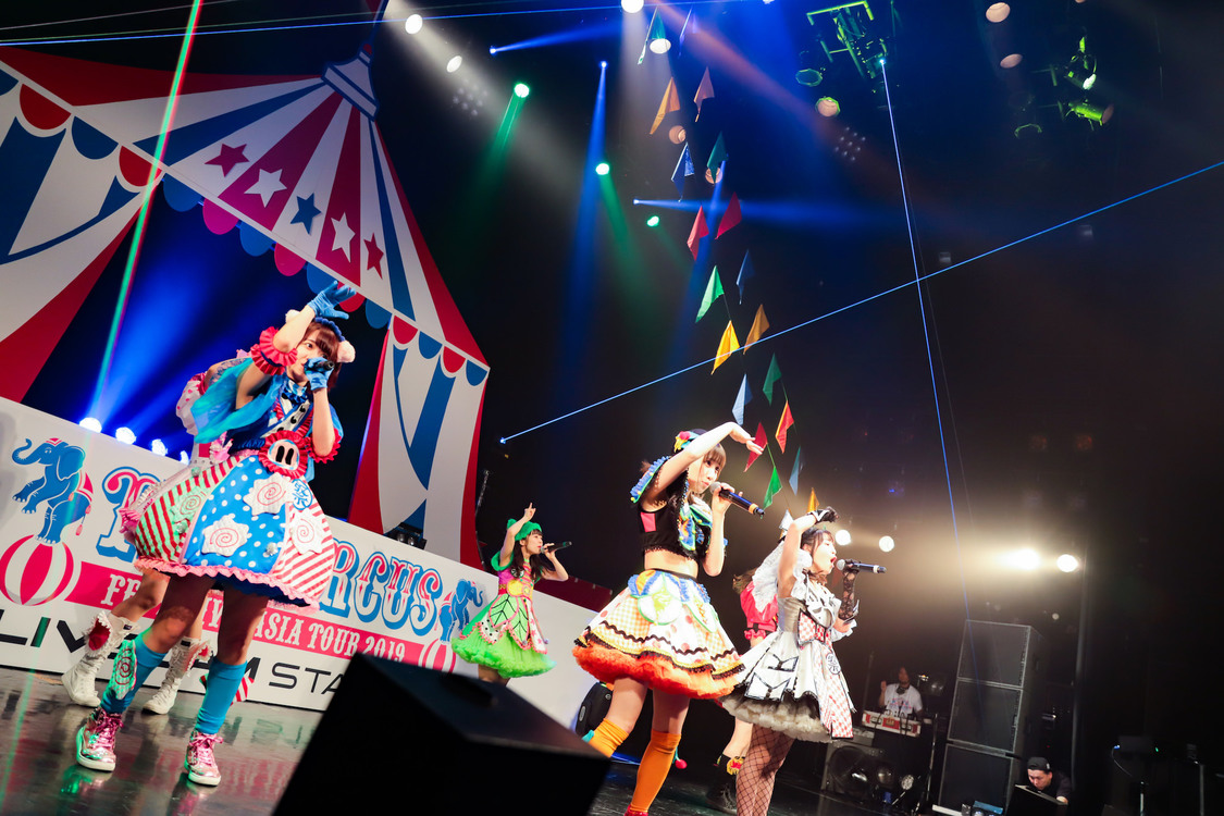 FES☆TIVEアジアツアー＜THE CIRCUS／ザ・サーカス＞ファイナル＆6周年記念公演より