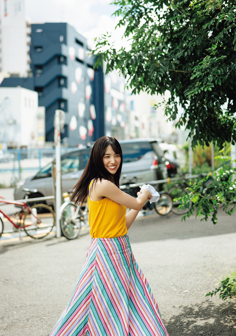 下尾みう『GIRLS STREAM 06』（©️藤本和典／玄光社）