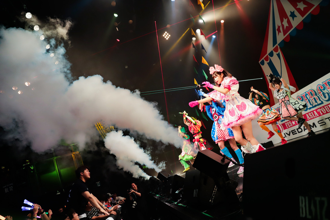 FES☆TIVEアジアツアー＜THE CIRCUS／ザ・サーカス＞ファイナル＆6周年記念公演より