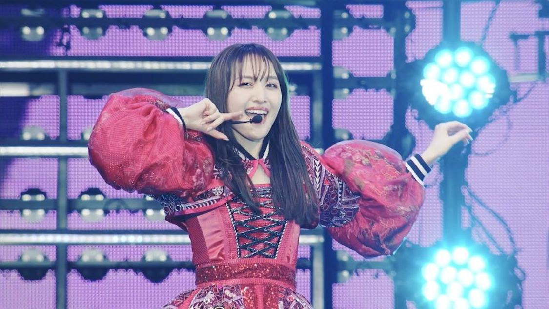 「ももクロ【LIVE】MONONOFU NIPPON feat. 布袋寅泰（from QUEEN OF STGAGE 15th Anniversary Tour MOMOIRO CLOVER Z 東京公演DAY2）」より