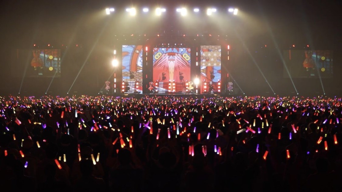 「ももクロ【LIVE】MONONOFU NIPPON feat. 布袋寅泰（from QUEEN OF STGAGE 15th Anniversary Tour MOMOIRO CLOVER Z 東京公演DAY2）」より