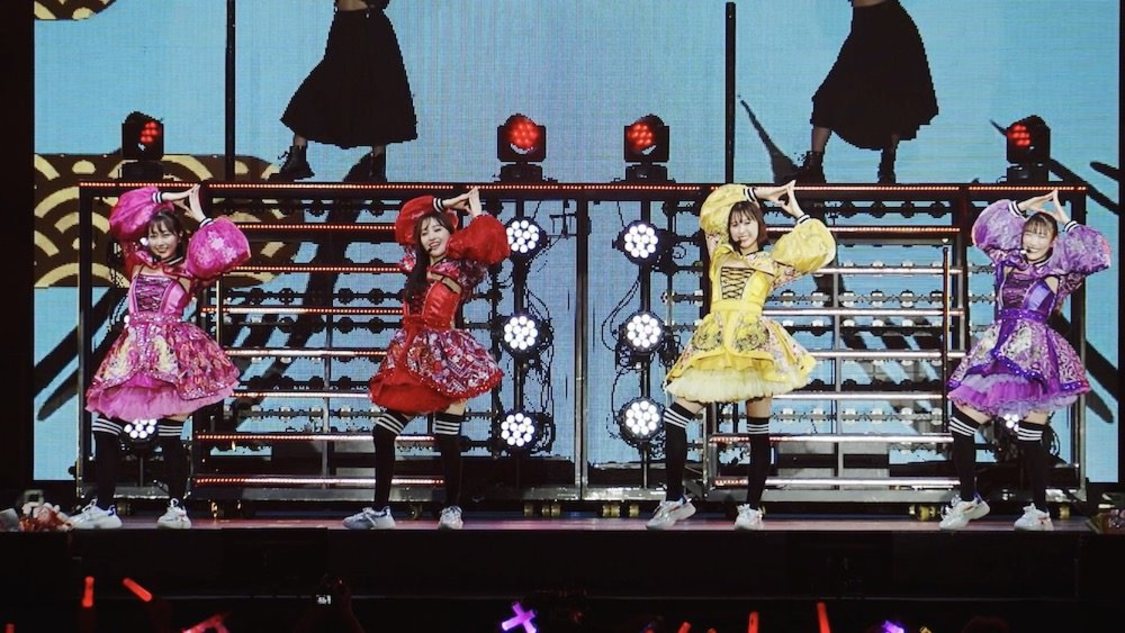 「ももクロ【LIVE】MONONOFU NIPPON feat. 布袋寅泰（from QUEEN OF STGAGE 15th Anniversary Tour MOMOIRO CLOVER Z 東京公演DAY2）」より