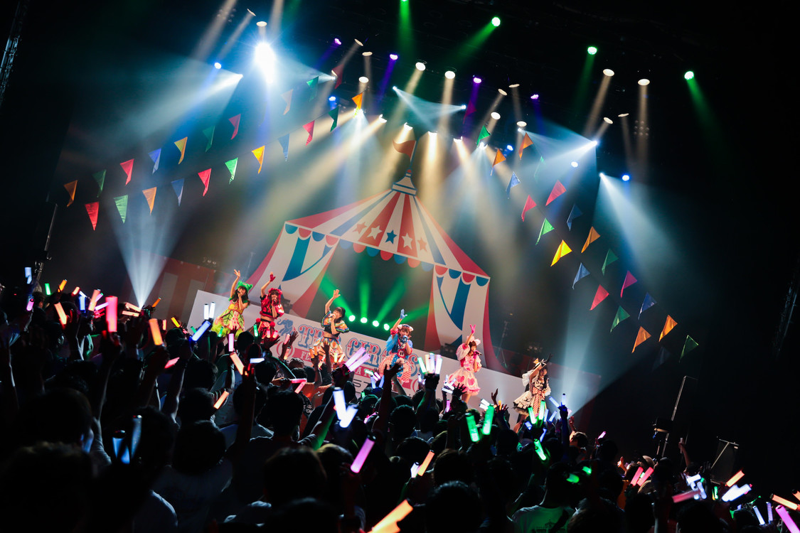 FES☆TIVEアジアツアー＜THE CIRCUS／ザ・サーカス＞ファイナル＆6周年記念公演より