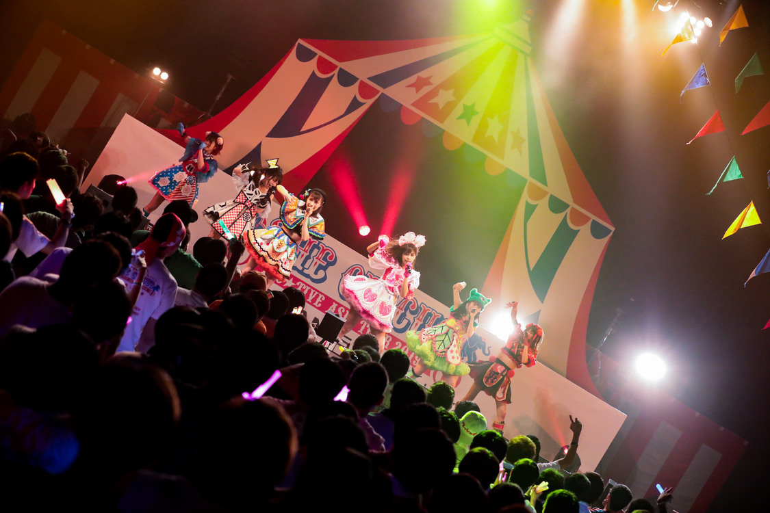 FES☆TIVEアジアツアー＜THE CIRCUS／ザ・サーカス＞ファイナル＆6周年記念公演より