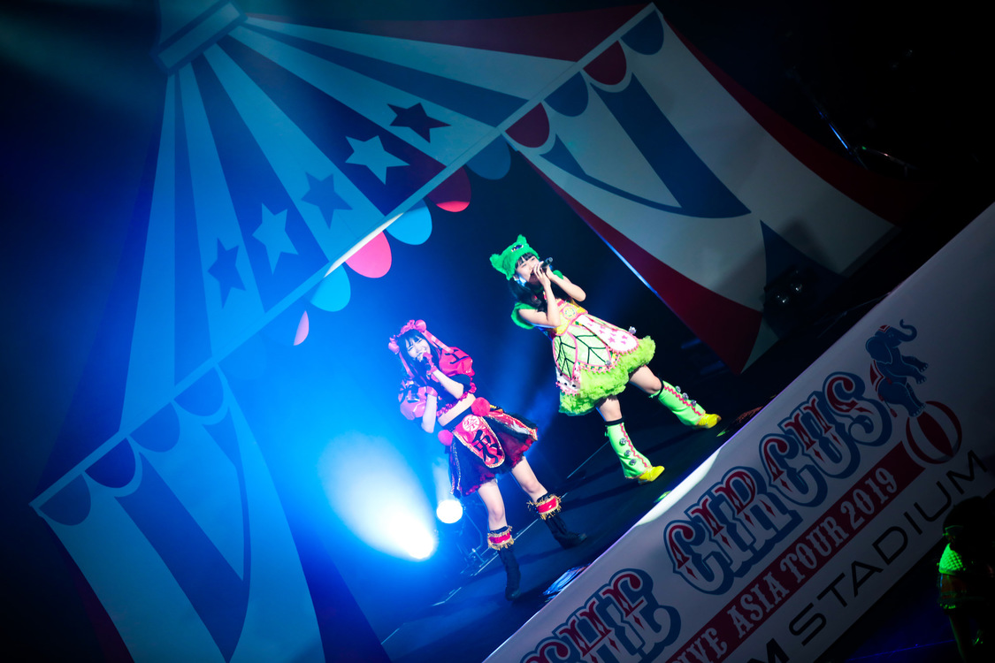 土光瑠璃子、近藤沙瑛子｜FES☆TIVEアジアツアー＜THE CIRCUS／ザ・サーカス＞ファイナル＆6周年記念公演より