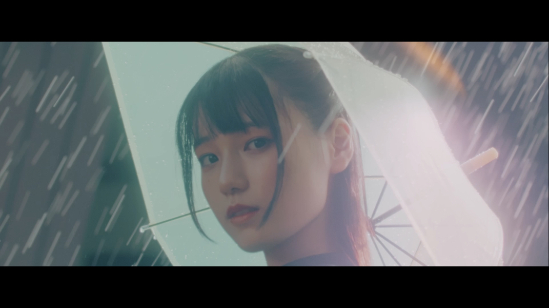 「あした天気にならないで」MVより　(C) 2023 PONY CANYON INC.