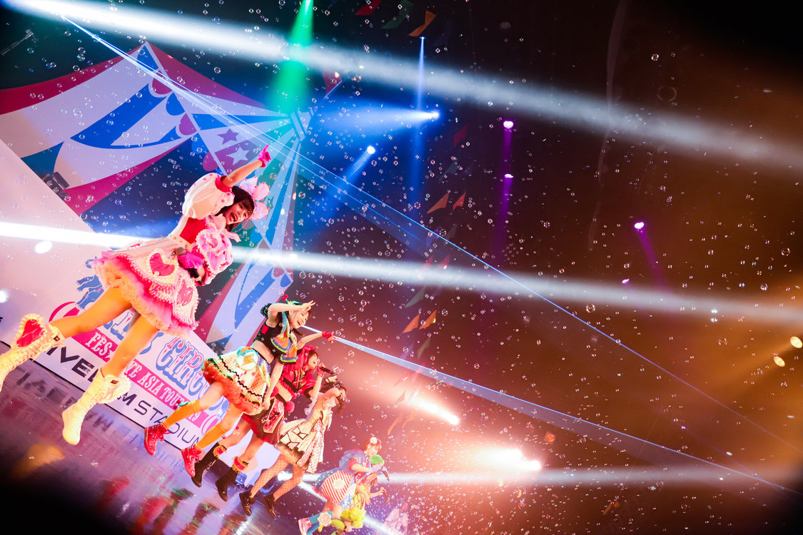 FES☆TIVEアジアツアー＜THE CIRCUS／ザ・サーカス＞ファイナル＆6周年記念公演より