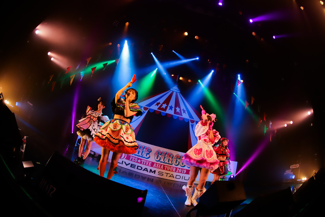 FES☆TIVEアジアツアー＜THE CIRCUS／ザ・サーカス＞ファイナル＆6周年記念公演より