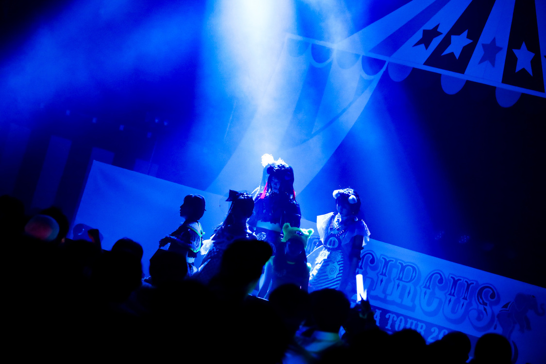 FES☆TIVEアジアツアー＜THE CIRCUS／ザ・サーカス＞ファイナル＆6周年記念公演より