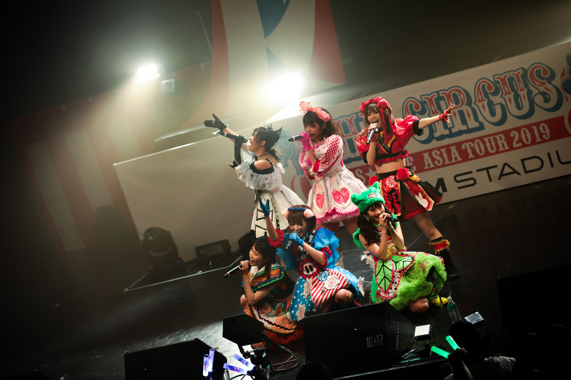 FES☆TIVEアジアツアー＜THE CIRCUS／ザ・サーカス＞ファイナル＆6周年記念公演より