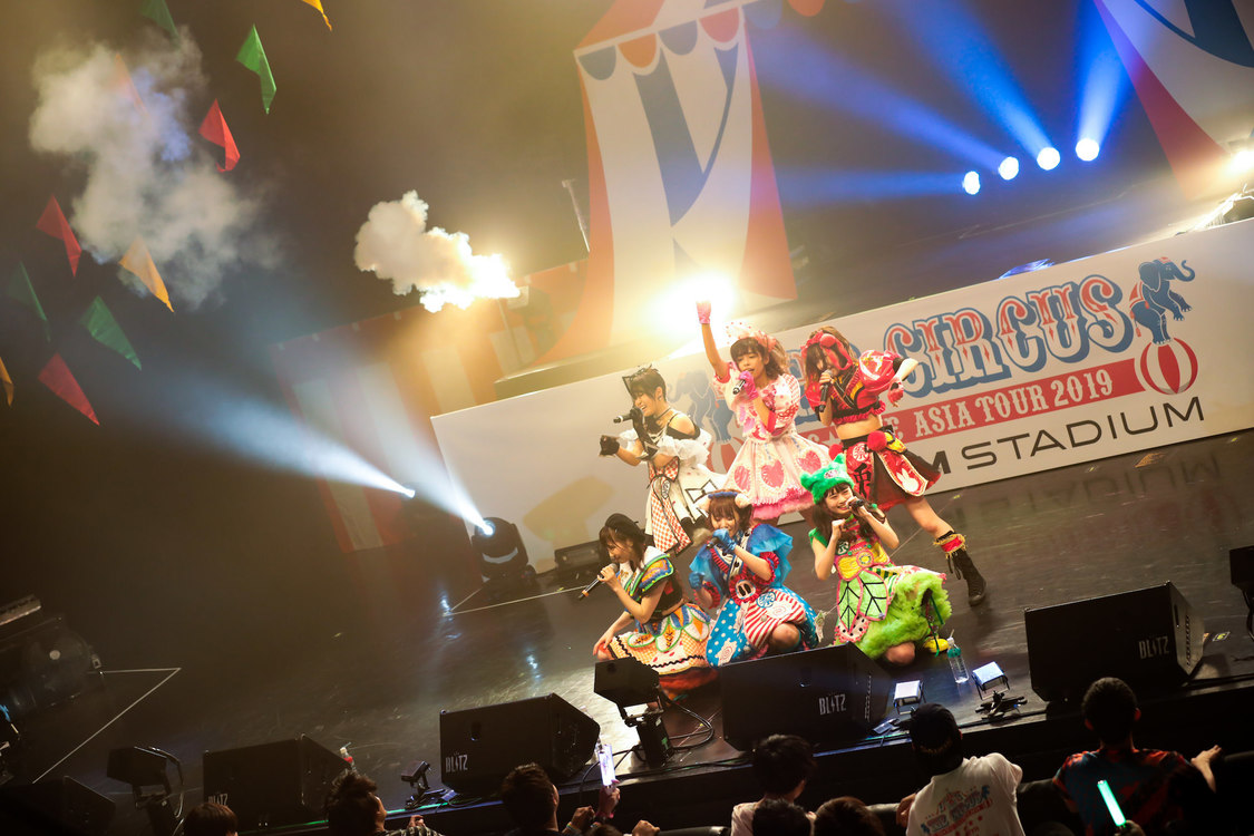 FES☆TIVEアジアツアー＜THE CIRCUS／ザ・サーカス＞ファイナル＆6周年記念公演より