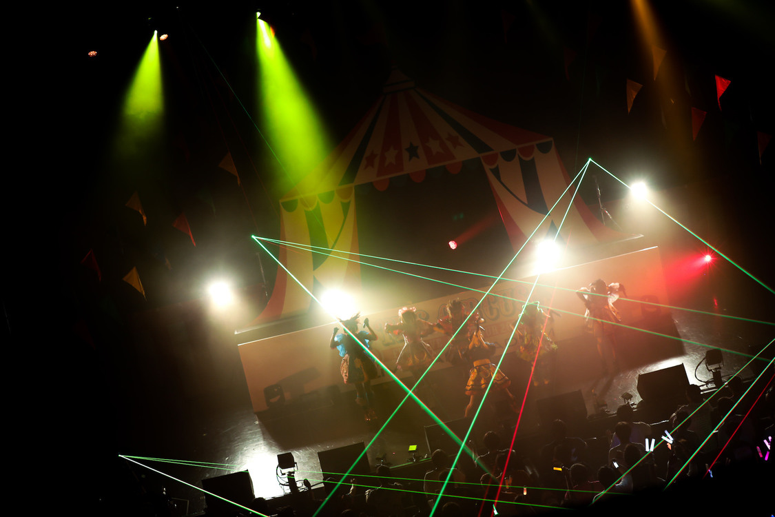 FES☆TIVEアジアツアー＜THE CIRCUS／ザ・サーカス＞ファイナル＆6周年記念公演より