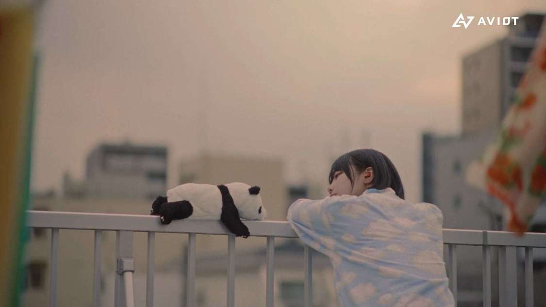 あのAVIOT『TE-Q3』CMカット